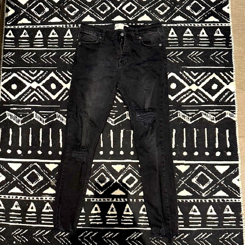 Dark/Black Distressed Free People Skinny Jeans Size 26S